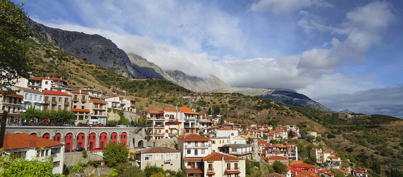 Αυτός είναι ο ιδανικός κοντινός προορισμός για Χριστούγεννα μακριά από την Αθήνα (βίντεο)